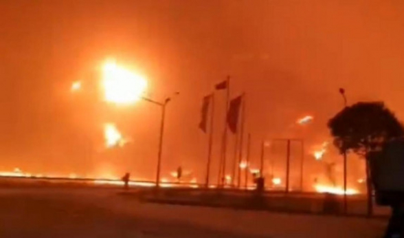 Мощный взрыв прогремел на нефтепроводе в Турции (видео)